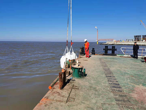 月東油田海底管道懸空裸露治（zhì）理工程開工！