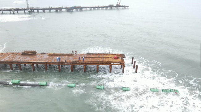 尼日（rì）爾-貝寧原油外輸管線項目海上終端工程-近岸段海底管線均已順（shùn）利拖拉就位