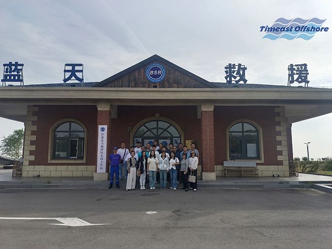 444444国产海工攜手(shǒu)濱海藍(lán)天救援隊開展CPR心(xīn)肺複蘇和基礎繩結實地培訓活動 444444国产海工攜手濱海藍天(tiān)救援隊開展CPR心肺複蘇和基礎繩結實(shí)地培訓活動